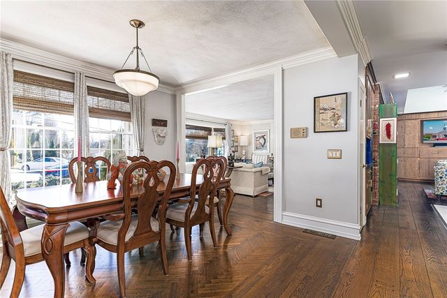 12 Coldbrook Court, Cranston, RI 02920