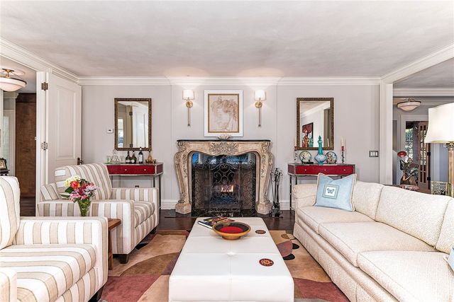 12 Coldbrook Court, Cranston, RI 02920