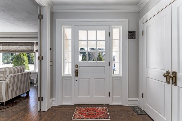 12 Coldbrook Court, Cranston, RI 02920