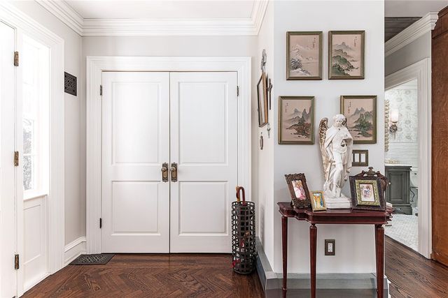 12 Coldbrook Court, Cranston, RI 02920