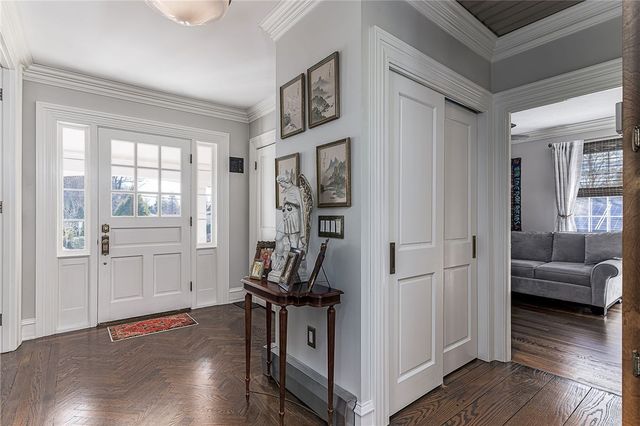 12 Coldbrook Court, Cranston, RI 02920