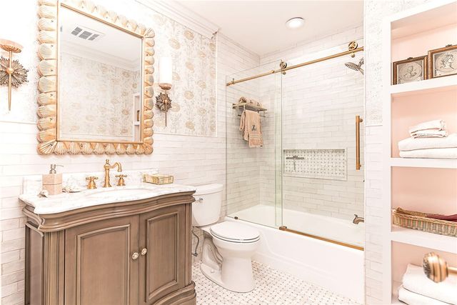 12 Coldbrook Court, Cranston, RI 02920