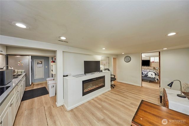 9059 Carkeek Drive S, Seattle, WA 98118