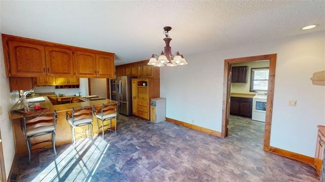 15293 Skyway Drive, Bonner Springs, KS 66012