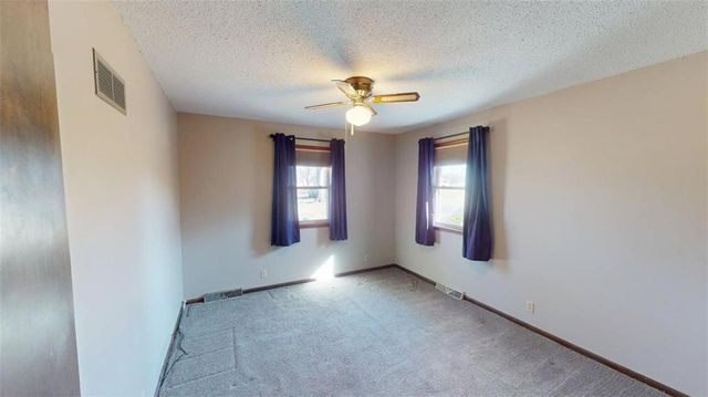 15293 Skyway Drive, Bonner Springs, KS 66012