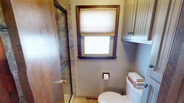 15293 Skyway Drive, Bonner Springs, KS 66012