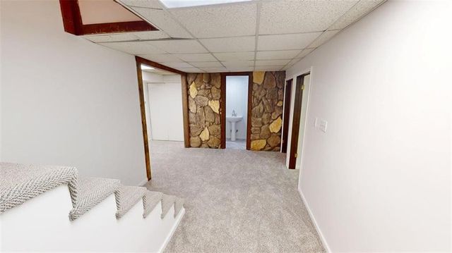 15293 Skyway Drive, Bonner Springs, KS 66012