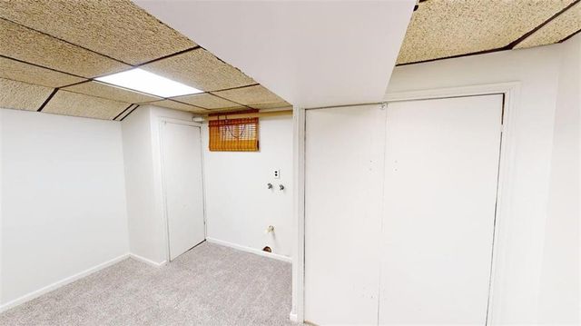 15293 Skyway Drive, Bonner Springs, KS 66012