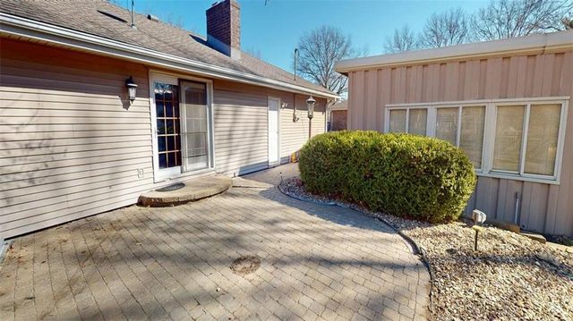 15293 Skyway Drive, Bonner Springs, KS 66012