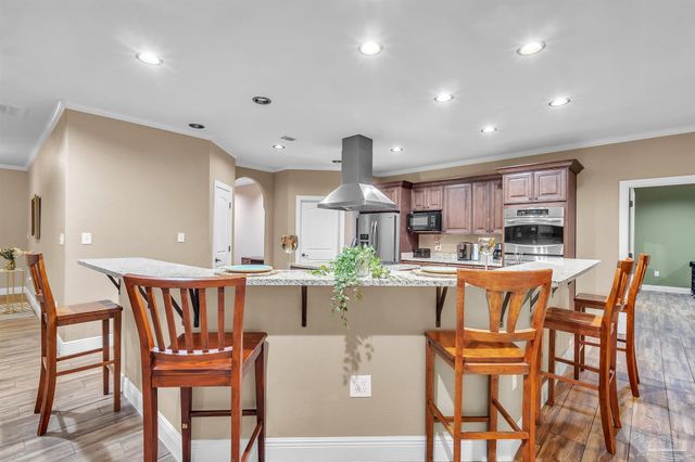 5406 Steele Rd, Baker, FL 32531