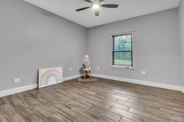 5406 Steele Rd, Baker, FL 32531