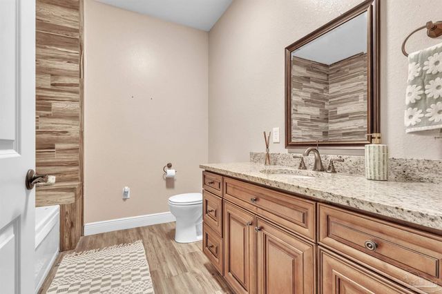 5406 Steele Rd, Baker, FL 32531