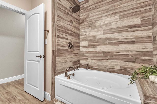 5406 Steele Rd, Baker, FL 32531