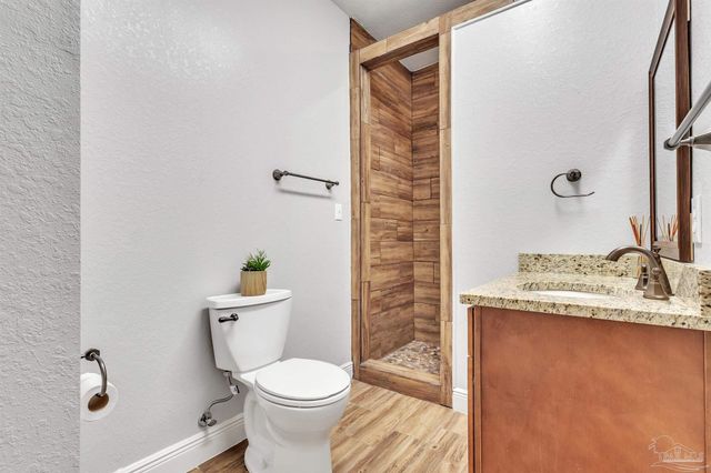 5406 Steele Rd, Baker, FL 32531