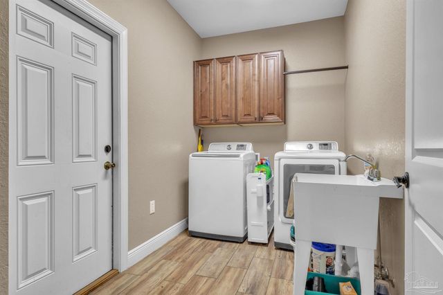 5406 Steele Rd, Baker, FL 32531