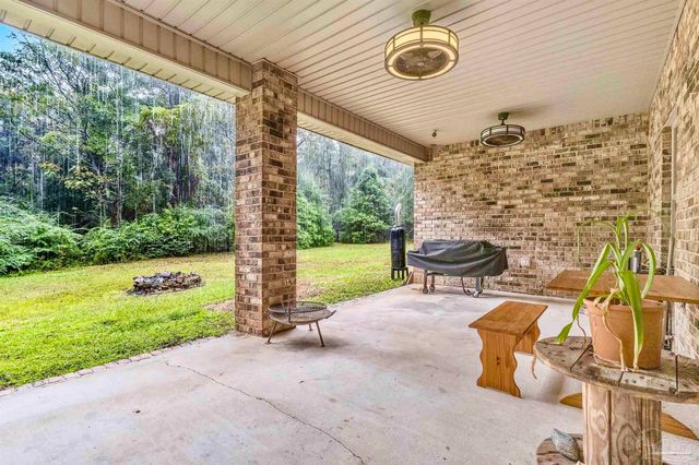 5406 Steele Rd, Baker, FL 32531