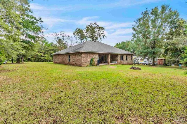 5406 Steele Rd, Baker, FL 32531