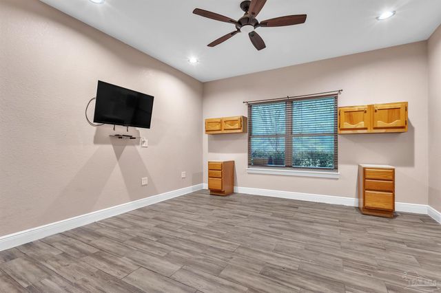 5406 Steele Rd, Baker, FL 32531