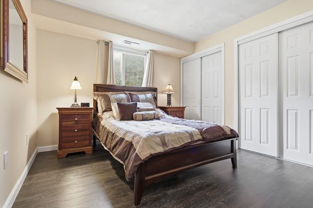 10 Village Ln 15, Tyngsborough, MA 01879