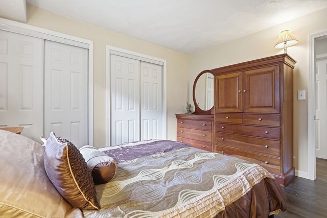 10 Village Ln 15, Tyngsborough, MA 01879