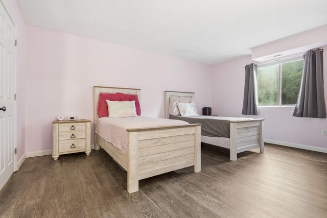 10 Village Ln 15, Tyngsborough, MA 01879
