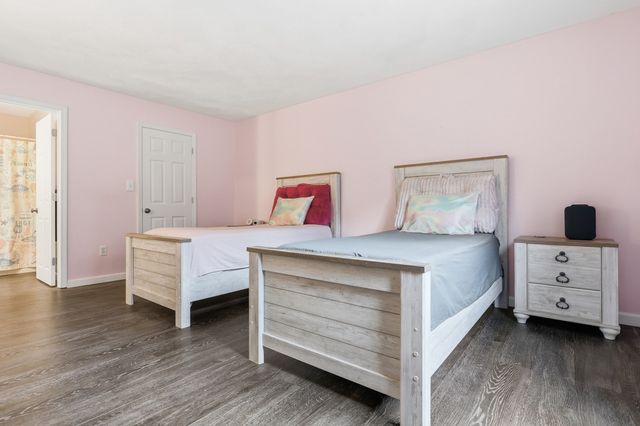 10 Village Ln 15, Tyngsborough, MA 01879