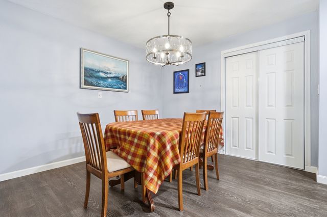 10 Village Ln 15, Tyngsborough, MA 01879