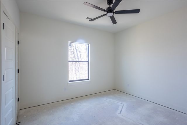 30 Brentwood Drive, Bella Vista, AR 72715