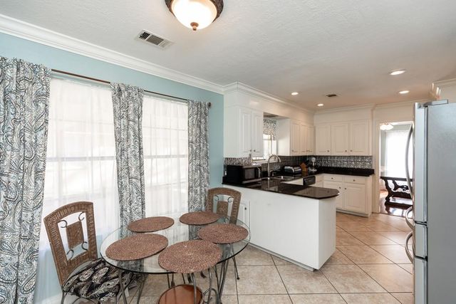 6030 Zenith Street, Beaumont, TX 77706