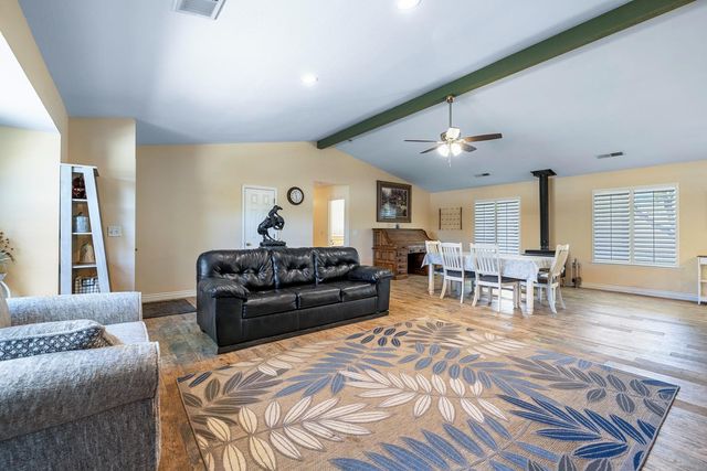 5741 Elwood Road, Sanger, CA 93657