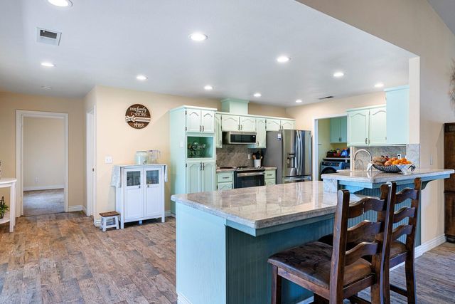 5741 Elwood Road, Sanger, CA 93657