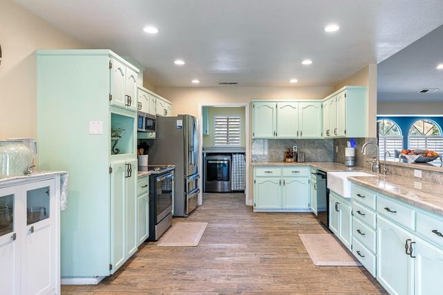 5741 Elwood Road, Sanger, CA 93657