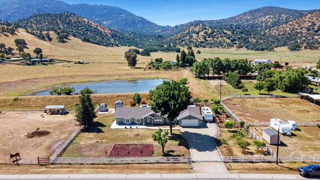 5741 Elwood Road, Sanger, CA 93657