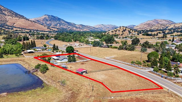5741 Elwood Road, Sanger, CA 93657