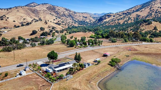 5741 Elwood Road, Sanger, CA 93657