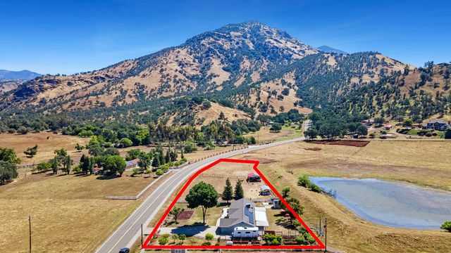 5741 Elwood Road, Sanger, CA 93657