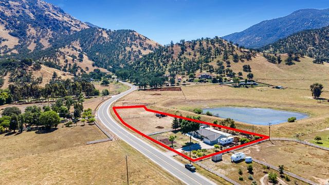 5741 Elwood Road, Sanger, CA 93657