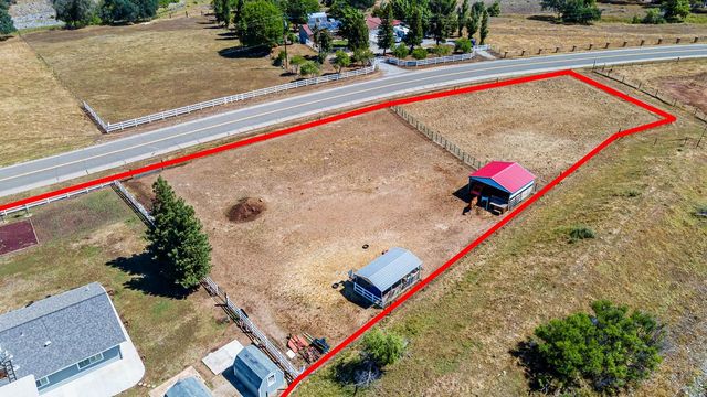 5741 Elwood Road, Sanger, CA 93657