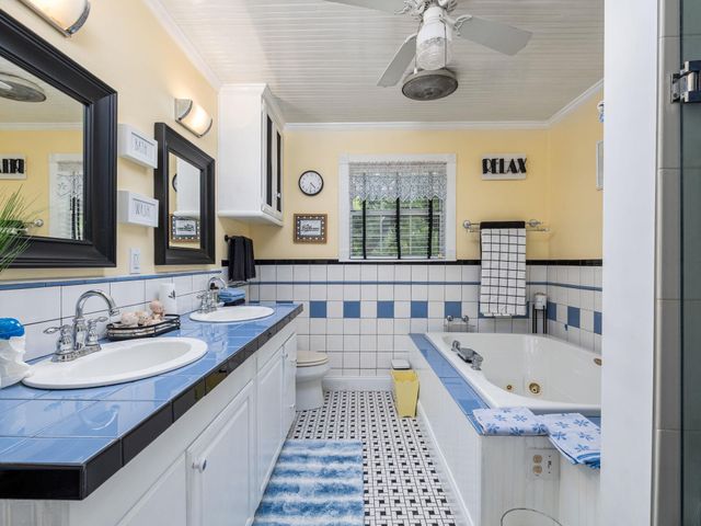 1065 Private Road 7041, Elgin, TX 78621