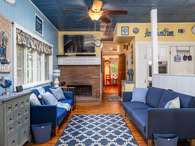 1065 Private Road 7041, Elgin, TX 78621