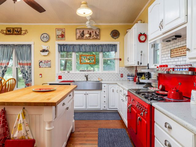 1065 Private Road 7041, Elgin, TX 78621