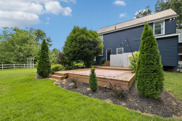2413 Yearwood Ave, Murfreesboro, TN 37130