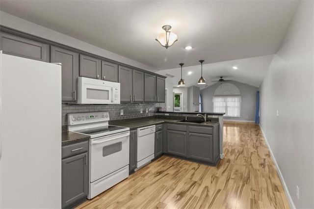 6014 Kensington Court 15C, Lee's Summit, MO 64064