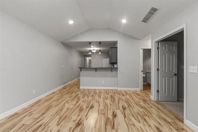 6014 Kensington Court 15C, Lee's Summit, MO 64064
