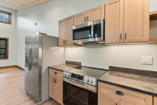 307 Ross Road, Mineral Bluff, GA 30559