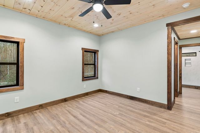 307 Ross Road, Mineral Bluff, GA 30559