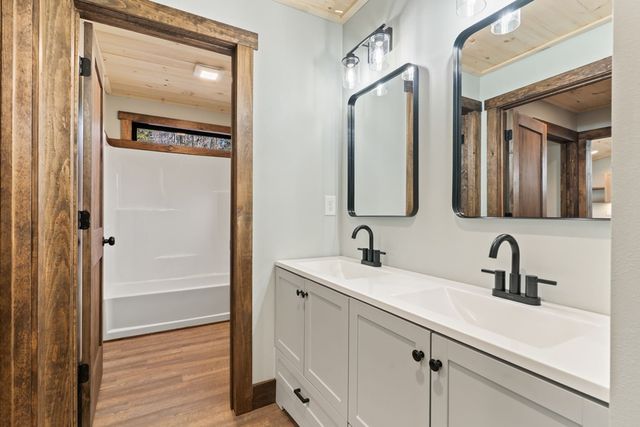 307 Ross Road, Mineral Bluff, GA 30559