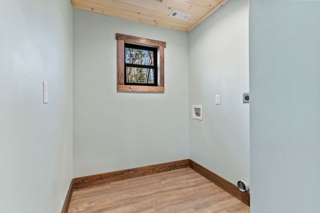 307 Ross Road, Mineral Bluff, GA 30559