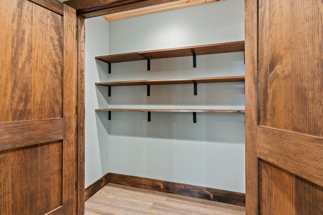 307 Ross Road, Mineral Bluff, GA 30559