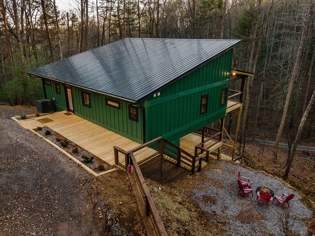 307 Ross Road, Mineral Bluff, GA 30559